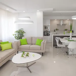 Puerto Marina Apartment