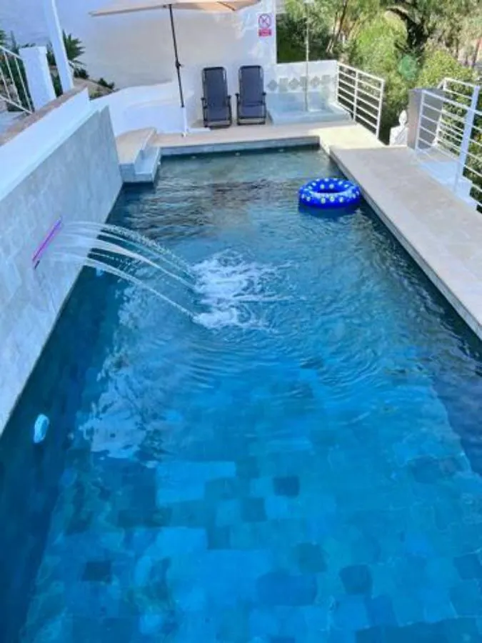 Appartement C Dans Une Villa Avec Piscine Chauffee & Jacuzzi, Chauffe En Extra Benalmadena Apartment