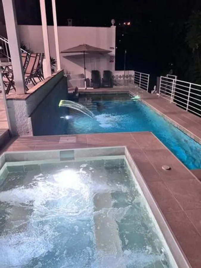 Appartement C Dans Une Villa Avec Piscine Chauffee & Jacuzzi, Chauffe En Extra Benalmadena
